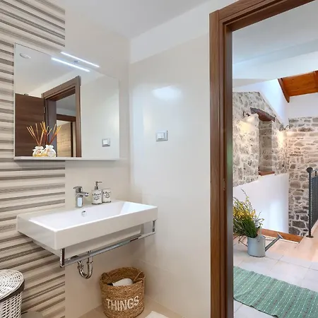 Beautiful Cartolina With Pool In Buje Villa *