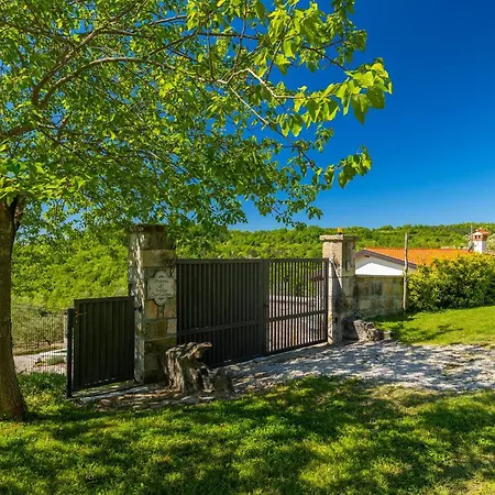 Villa Beautiful Cartolina With Pool In Buje Krasica (Istria)