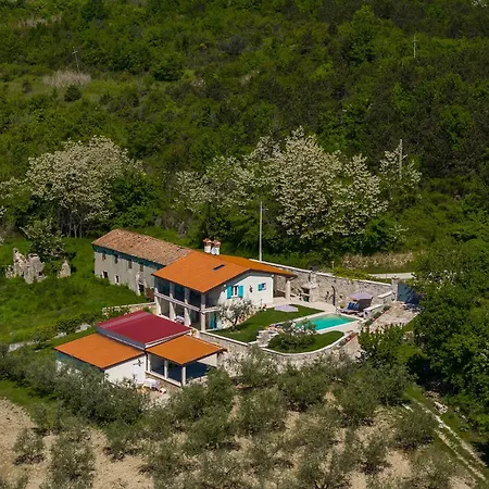 Beautiful Cartolina With Pool In Buje *