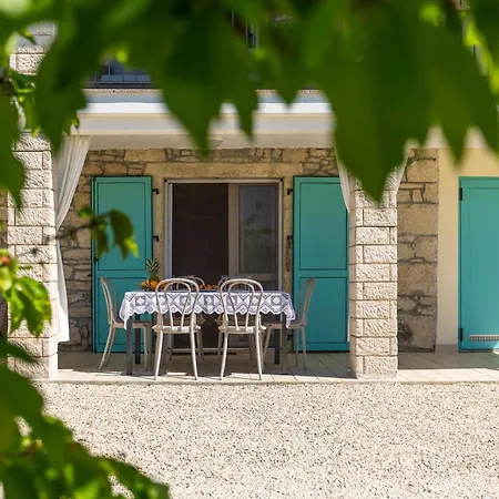 Villa Beautiful Cartolina With Pool In Buje *