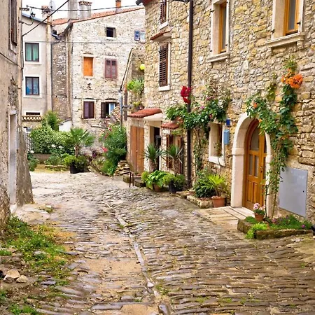 Beautiful Cartolina With Pool In Buje Villa Krasica (Istria)