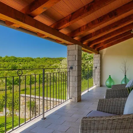 וילה Beautiful Cartolina With Pool In Buje *
