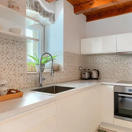 Vila Beautiful Cartolina With Pool In Buje
