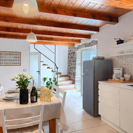 Beautiful Cartolina With Pool In Buje Vila Krasica (Istria)