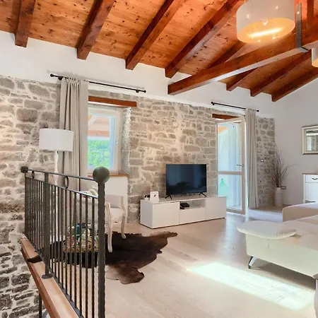 Beautiful Cartolina With Pool In Buje Krasica (Istria)