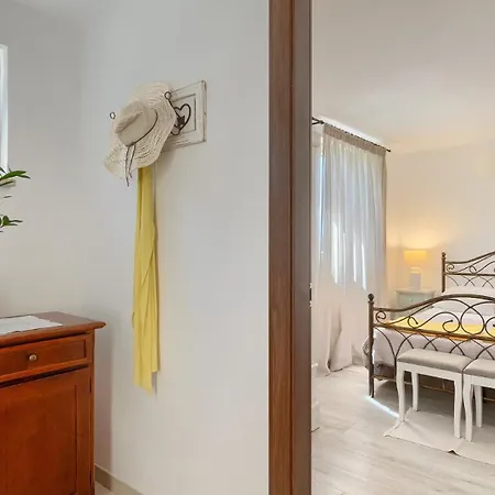 Beautiful Cartolina With Pool In Buje Krasica (Istria)